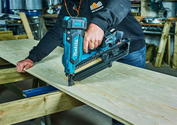 Constructietacker of afwerktacker: wat is het verschil?